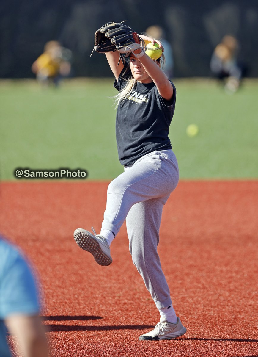 SamsonPhoto's tweet photo. Aubree Lindstrom  is making the most of her senior season for @Squirrel_SB  story > https://t.co/2GmssEG4LT https://t.co/x7O4jmpHiB