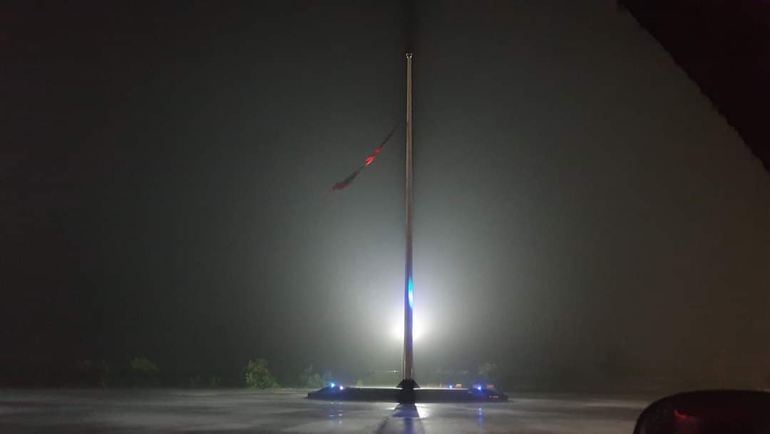 nationalist_ecb's tweet photo. Addu city kuramu dhaa visaaraiga city council 4 million rf haradhu kuri iboo solih 100 dhuvahuge vaudhu miothee rayyiathun nikumeh salaamai kuran jehifah.
#savetheflag https://t.co/6Lh5gg1rU6