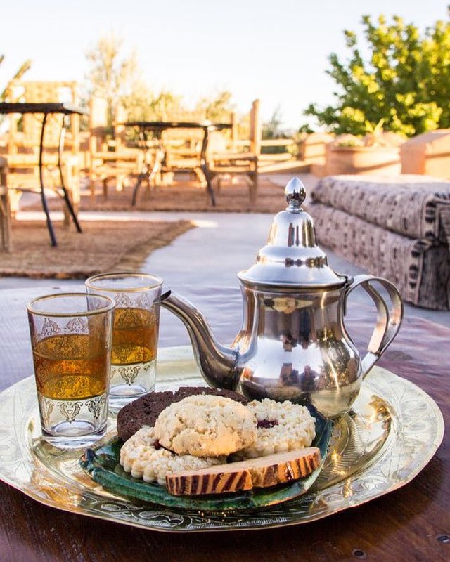 🫖El tè a la menta i els dolços🧁són elements que podràs trobar sens falta si visites Marroc!

#Soloraids #MoroccoAdventureTravel #adventure #adventuretime #adventuretravel #dunes #desert #4x4 #motorcycles #trip #travel
#travelgram #traveltheworld #Morocco #Marruecos #Maroc