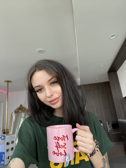 I leave for vegas today !! I&rsquo;m ready to be drunk off my shits https://t.co/Rwf5iqmslE<a href="/tag/mvsales"class="tags"><span>#mvsales</span></a>