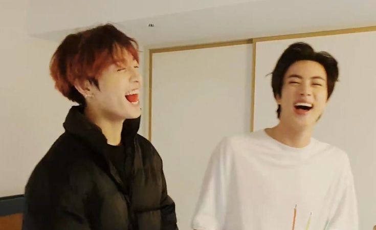 "Yani biliyorsunuz ki biz de herkes gibi insanız sonuçta. Biz de herkes gibi hissediyoruz..."

                                       - Jung Hoseok

LEAN ON US JUNGKOOK
YOU ARE PERFECT JUNGKOOK 
WE LOVE YOU JUNGKOOK

LEAN ON US SEOKJİN
YOU ARE PERFECT SEOKJİN
WE LOVE YOU SEOKJİN