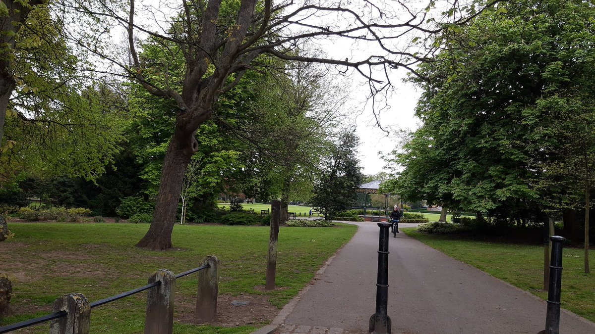 HumberbeatNEL's tweet photo. #ParkWard
Afternoon patrols at Peoples Park 👮♂️👮♀️ #fridayfeelling its nice to see our young people acting responsibly #covidrules keep it up guy's 👍 #inyourcommunity #communitypolicing https://t.co/WsbhRJg5g7