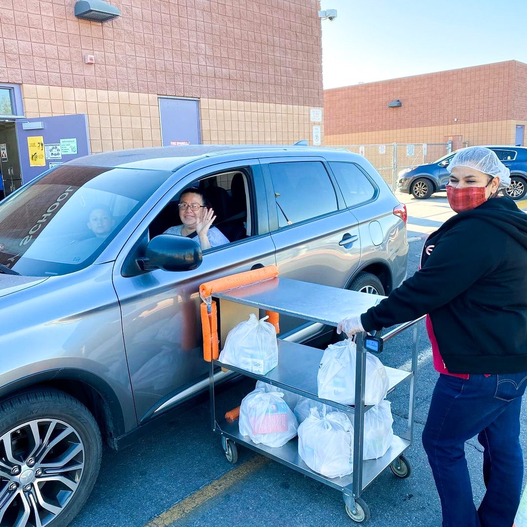 CCSDFoodService's tweet image. 🥳Happy #FriYAY! Come visit our team of school nutrition superheroes 🦸 today to grab your #weekendmeals! Visit ccsd.nutrislice.com to find your nearest distribution location📍