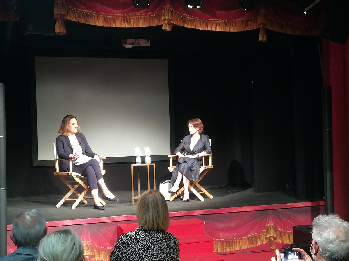 robi_cocco's tweet photo. All'evento #liberedivivere la Ministra @elenabonetti ricorda l'importanza di insegnare le discipline STEM sin dalle elementari in particolare per le ragazze anche per rafforzare l'empowerment. La Scienza ha bisogno delle ragazze! #STEMinthecity #girlsempowerment https://t.co/lkn5Y1lgnh