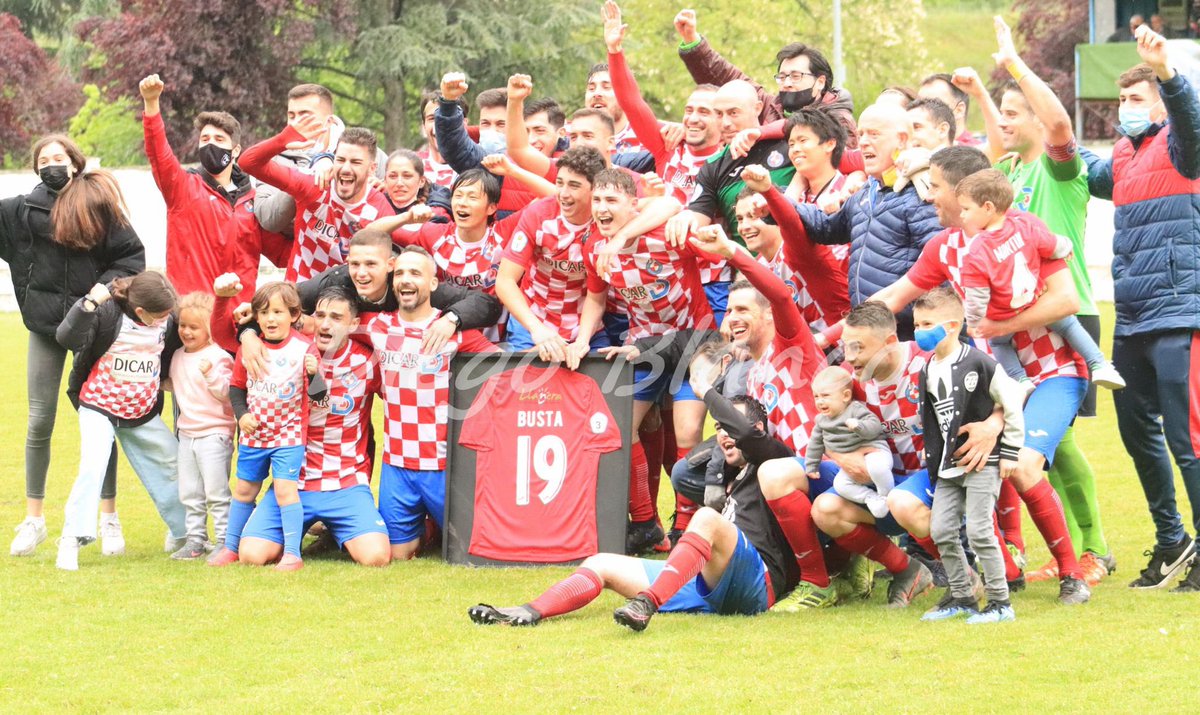 UDLlanera's tweet photo. Recuerdos que son imborrables, escribiendo la historia del club con letras de oro. Gracias por tanto equipo, ¡gloria eterna a todos! 👏 https://t.co/juXrOjwC90