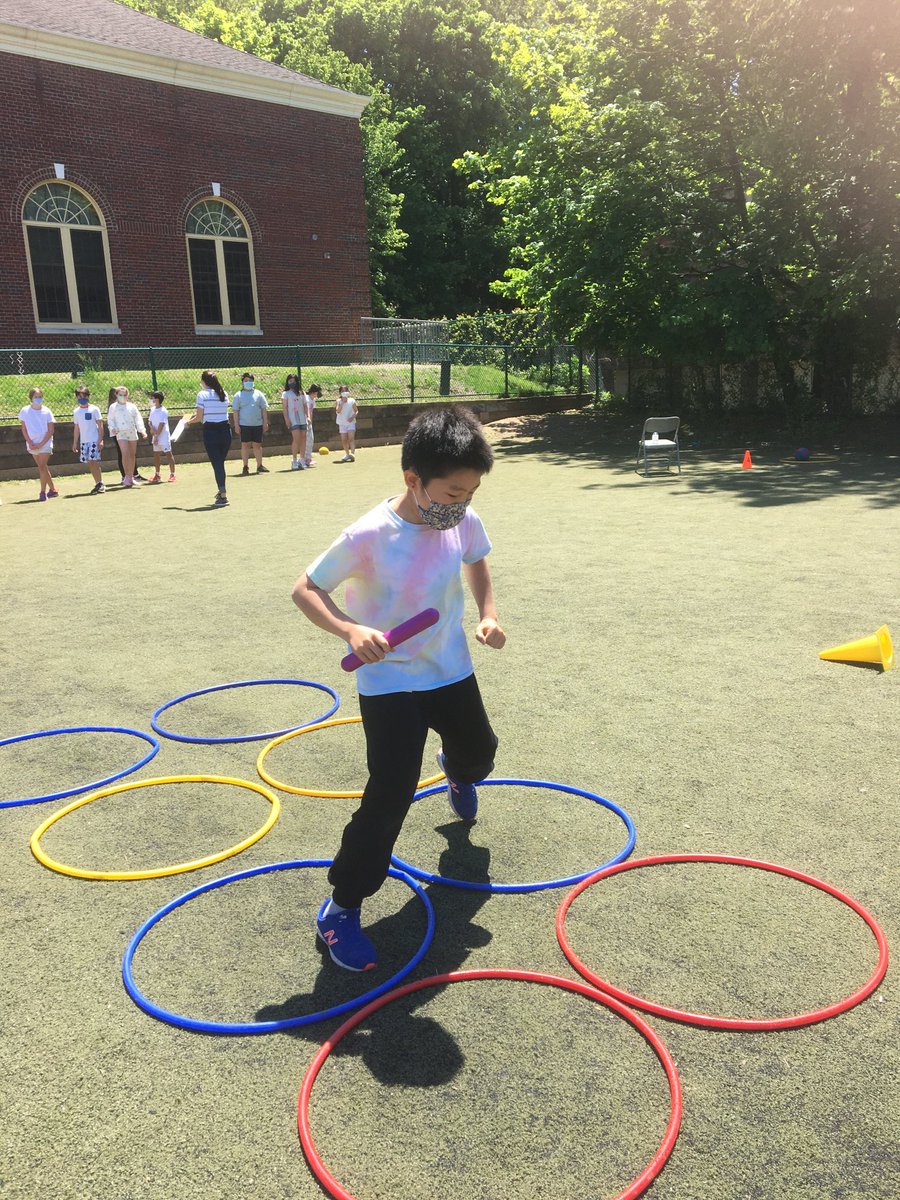 TenaflyMaugham's tweet photo. Some awesome actions shots from 4th grade field day!!! https://t.co/t9azV7QHPS
