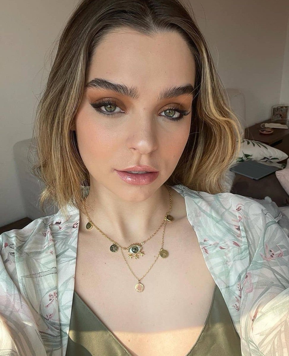 safeformaca's tweet image. hola, espero que estén teniendo un hermoso día, recuerden que maca les ama y esta muy agradecida por todo el apoyo y amor que le dan 🤍