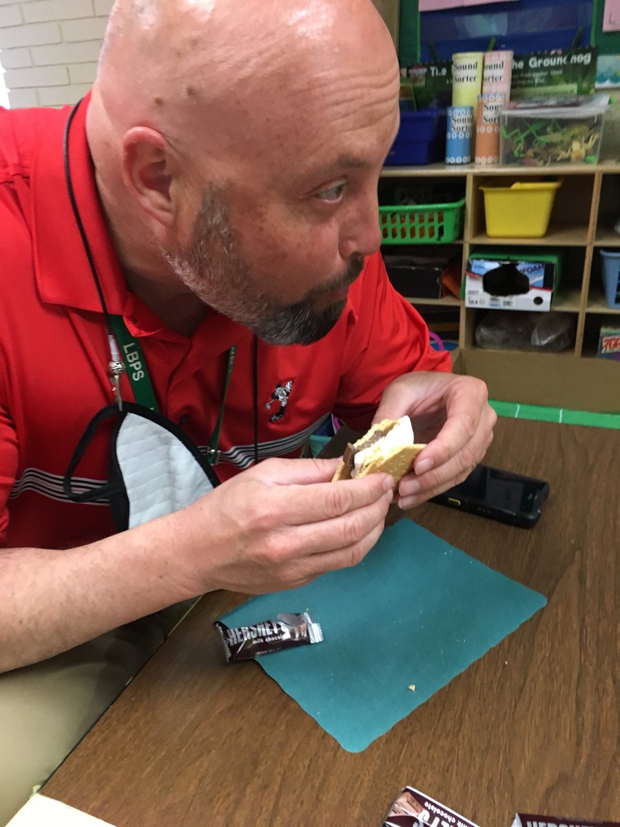 WDVazquez59's tweet photo. S'MORES for OUR CAMPING THEME., THANK YOU MR.JOHNSON FOR JOINING US..THE KIDS LOVE HAVING YOU https://t.co/hqF7T6hdhX