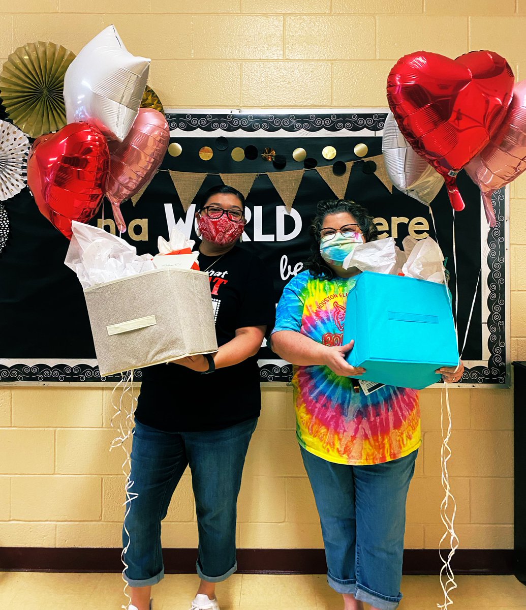 Today we appreciate and celebrate our @CCISDHoustonES instructional coach @rvgonzales and our reading interventionist @Mel_ReadingInt - always supporting our Ts and Ss! Thank you for all you do! @CCISD