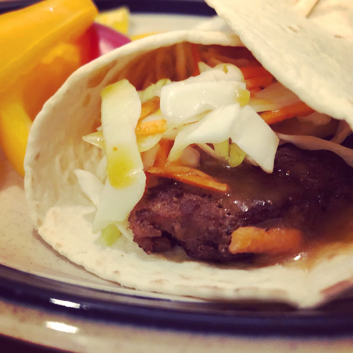TheHomesteadMom's tweet photo. Hamburger wrap with slaw mix, Asian sesame sauce, and a side of sweet peppers and ranch 😋 #delicious #mmgood #whatsforlunch #perfectportions #healthylifestyle #thehomesteadmomdotcom https://t.co/E6Z7mzakck