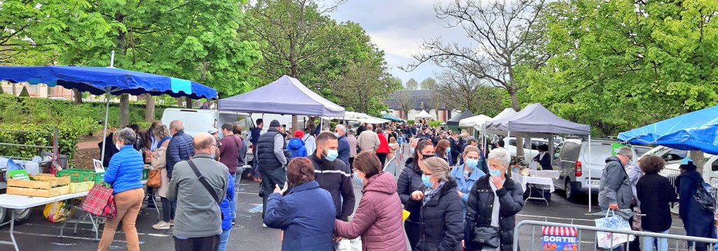 La Communauté d'Agglomération du Saint-Quentinois compte désormais un nouveau marché : bravo à la ville de #Gauchy, qui organisait cet après-midi son premier marché !
Avec des exposants très variés et environ 1 000 visiteurs, il a connu un grand succès !