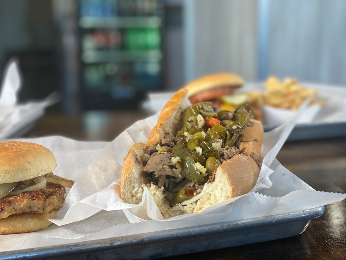 Who's ready for our 'Best Drive-Thrus' show? It will be on tonight at 10:30 on WGN. Star-struckFrench fries #ChicagosBest