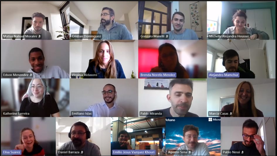 Hoy nos reunimos como equipo en un gran almuerzo, desde diversos países, sin fronteras, con diversos gustos culinarios y variados temas de conversación. Porque es importante volver a vernos, muchas gracias a todos por haber participado. 

#ArkanoCrece #Reencuentro