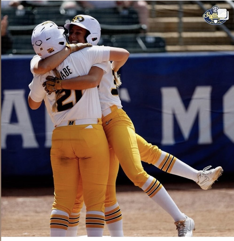 Larissa Anderson tweet media