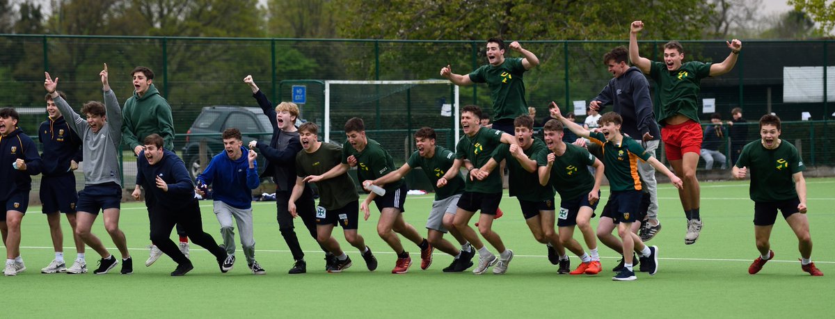 Celebrations as <a href="/CubittHouseCran/">Cubitt House</a> win this year's MNF final on penalties after the game finished 1-1
