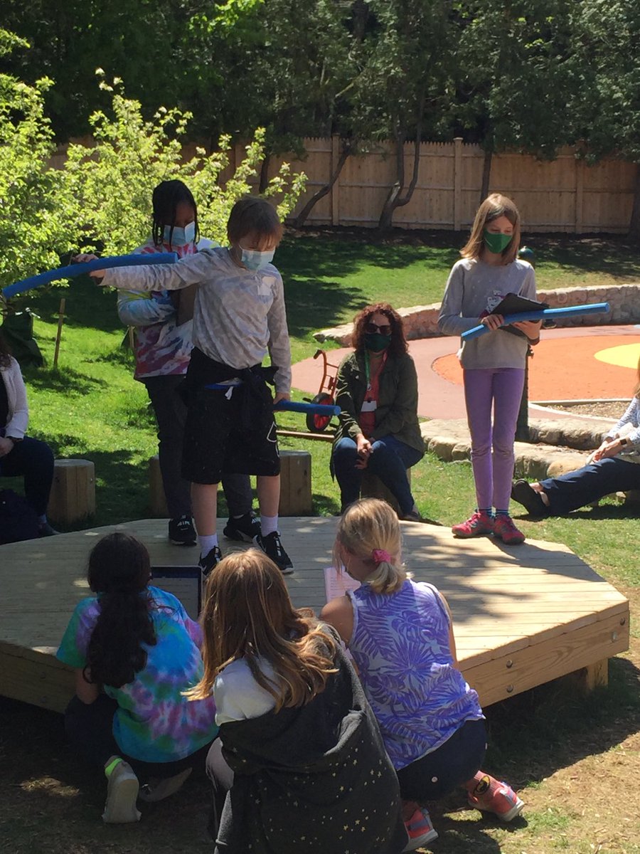 CourtneyMcGil14's tweet photo. Fourth Graders performed their student written and directed play, The Cursed School , on our playground amphitheater!! 🐊👋⁦@brimmerandmay⁩ #brimmerlowerschool https://t.co/JRTyuUXwZi