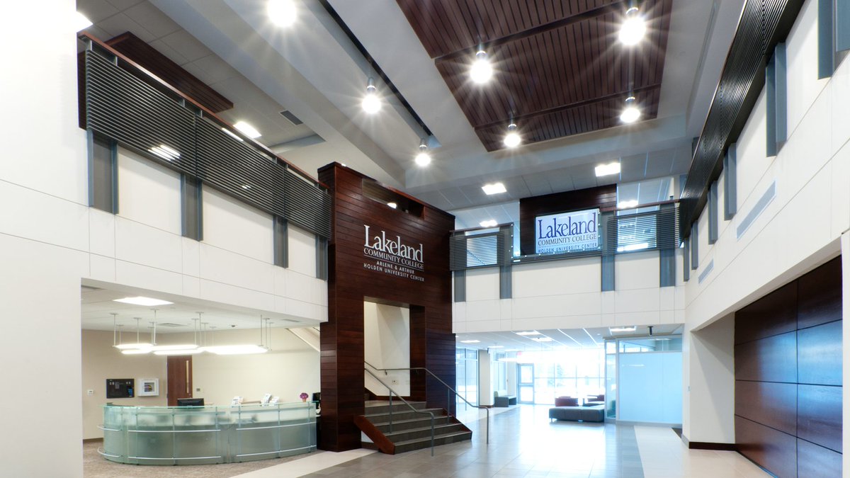 ABB_Media's tweet photo. Lakeland Community College data center takes the LEED with help from ABB’s DCIM solution https://t.co/Xb9WISxVyd #datacenters #ABB #Sustainability https://t.co/UXFEm1RXmI