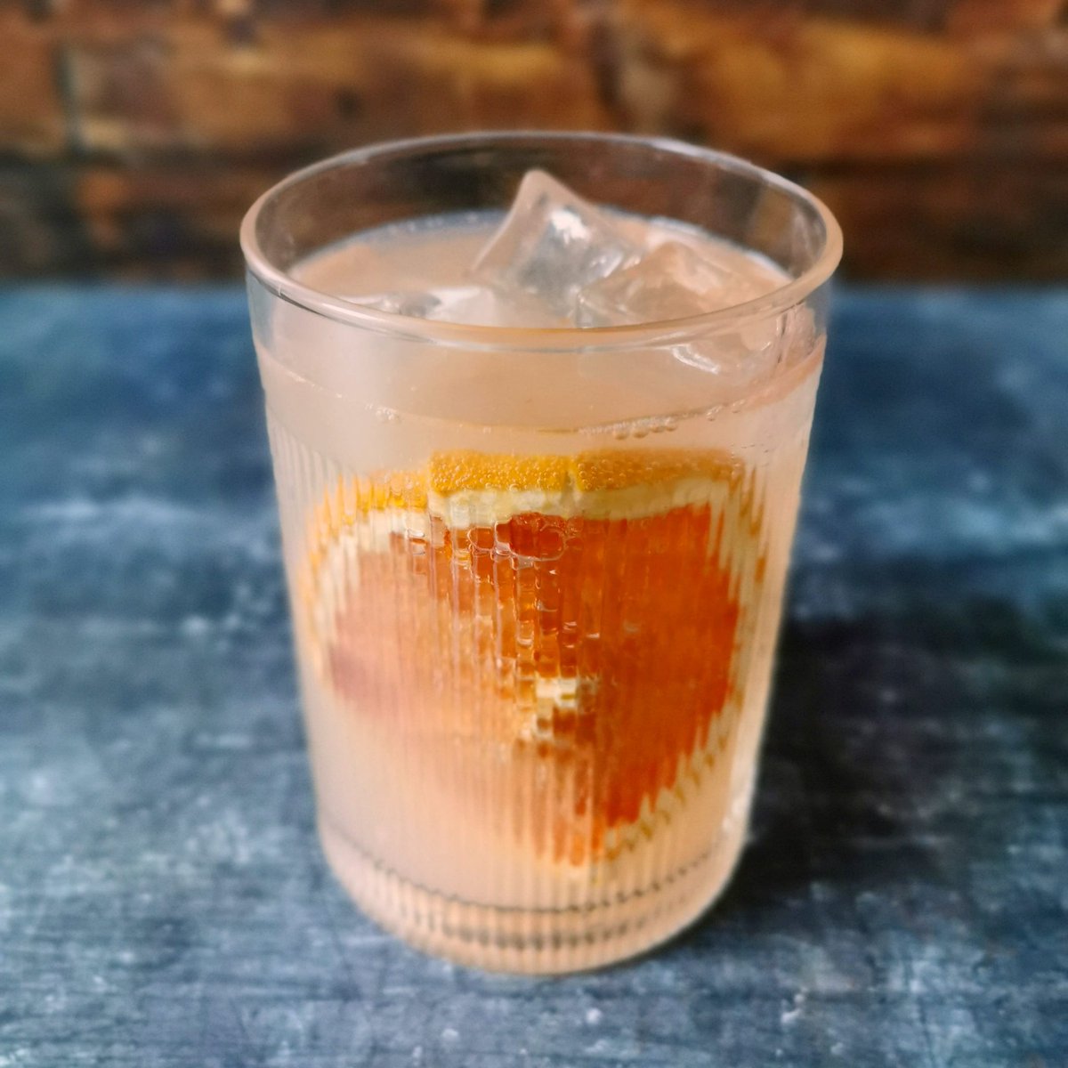 Gaslight Gin tweet media