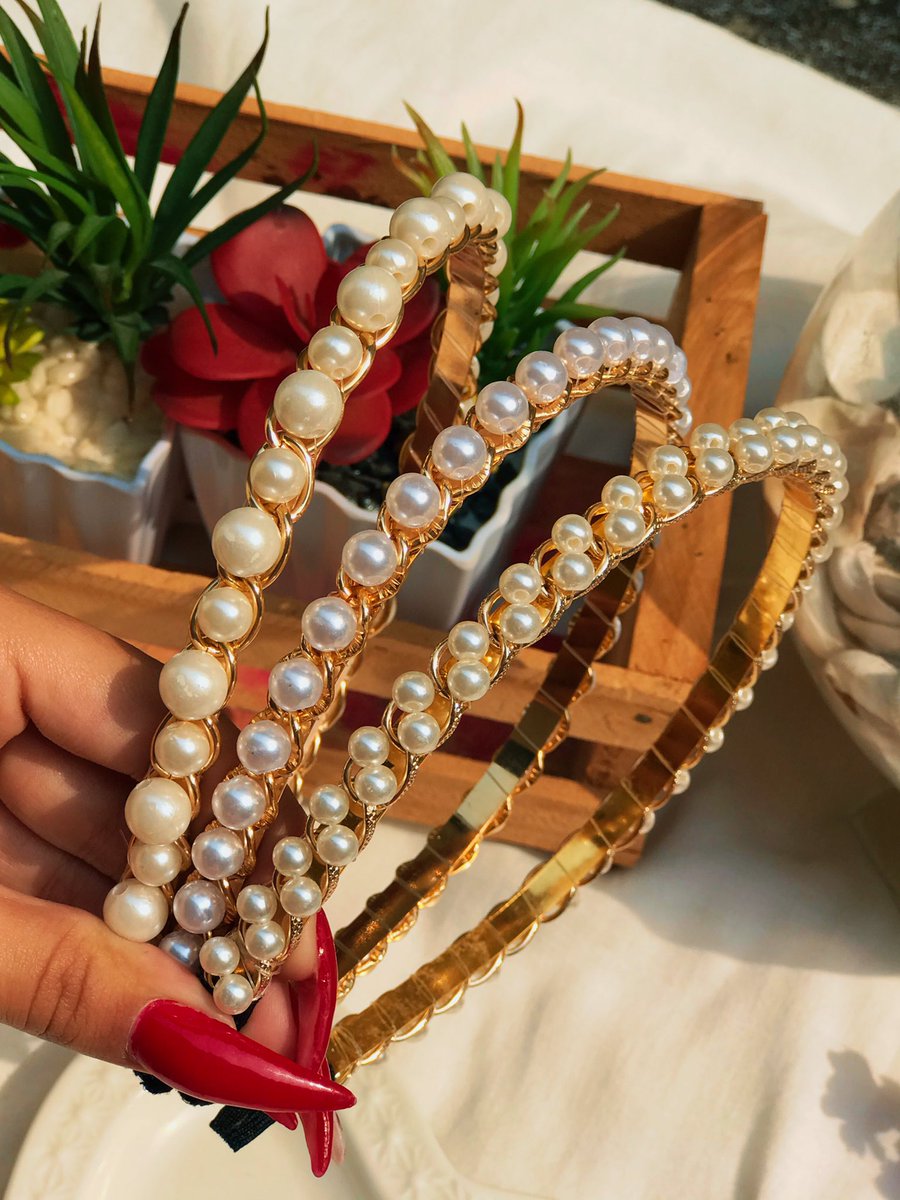 deluxe_jg's tweet photo. 🚨NOSSOS MODELOS DE TIARA EM PEROLA DISPONÍVEL🚨🚨
Interessados entre em contato 
✨NOVIDADES TODOS OS DIAS!!!✨
🦋Para mais informações entre em contato conosco!📲 
Nosso Instagram no link da bio💕 https://t.co/cqWYTaDWEo