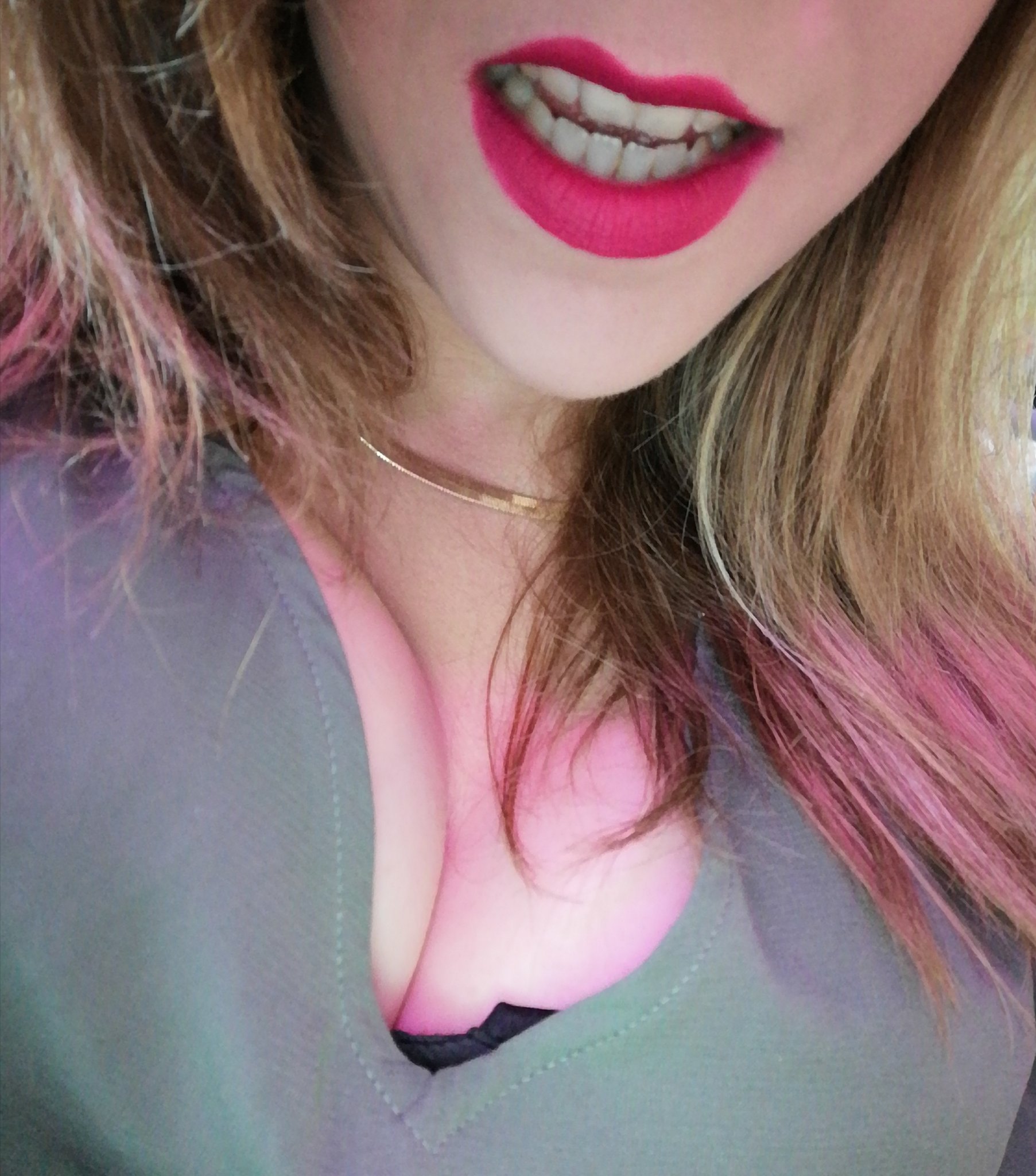 Nous recevons un couple débutant ce soir... J'ai hâte de les pervertir 😈 https://t.co/YbaP5H8jC1