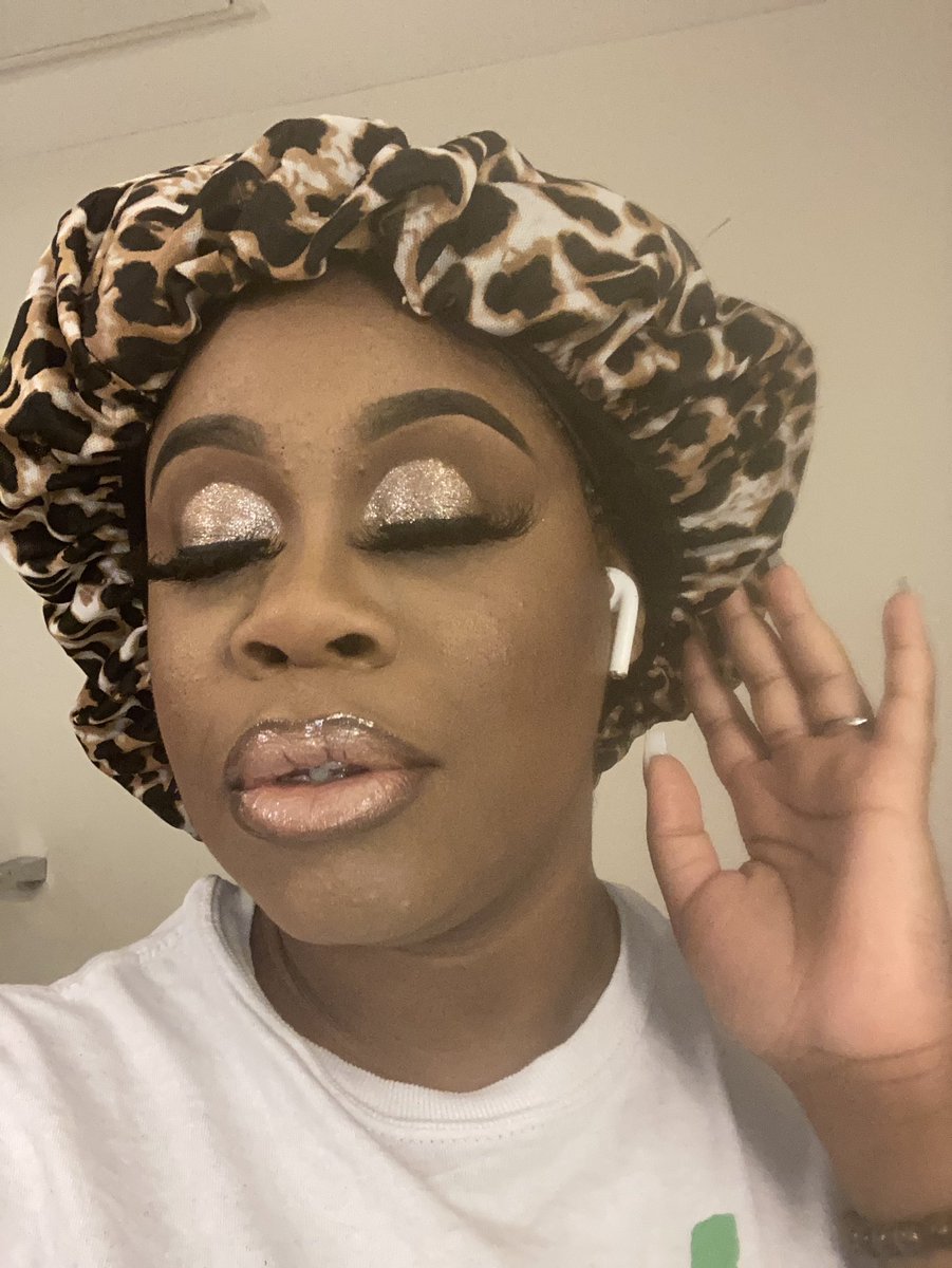 Here is our fine $heEO @MayaMachelle 🥰wearing the eyelashes in the style “Glitter” ✨which is 22mm and 100% mink that can be worn up to 25x with proper care. Link in bio or shop now goldengirlsgalore.bigcartel.com 🖤⚡️
 #lashes #5dlashes #dramaticeyelashes #minklashes #wispy