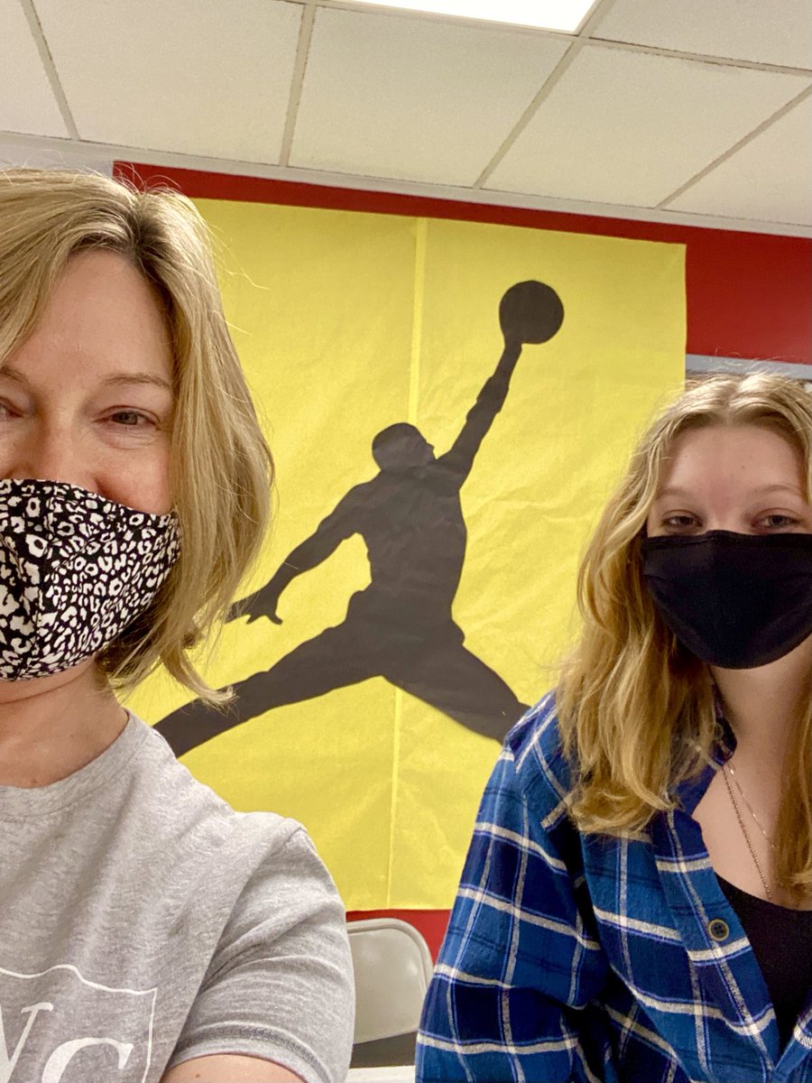 Helping Mrs. Rose- Orr decorate for senior through “A Year Lost in Time”- a good time is on the horizon! ⁦@PatNationPrinc⁩ ⁦<a href="/TJ_PatriotsAD/">Mike Chavez</a>⁩