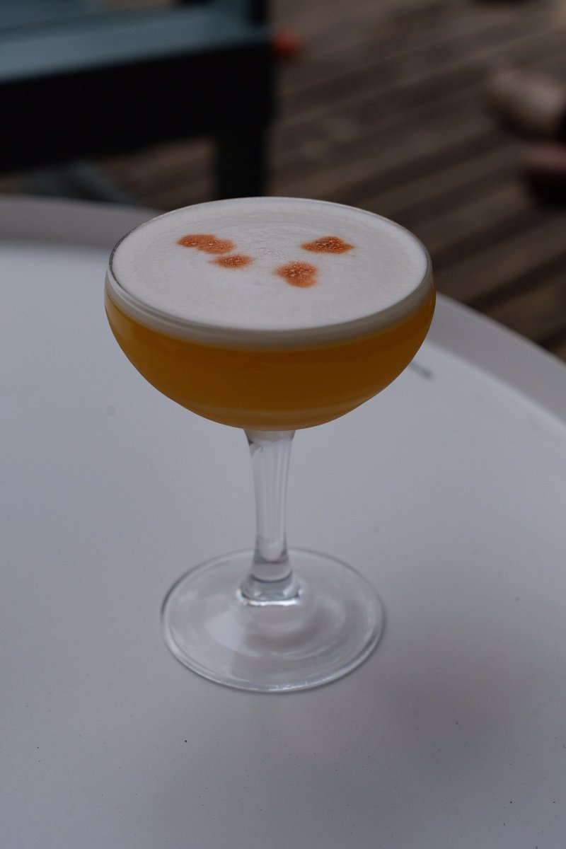 OlaBonjah's tweet photo. Cognac sour #cocktailtwitter https://t.co/I3HcNmZgun