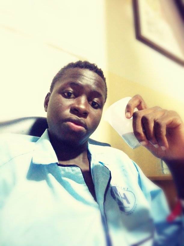 EdwinBrain1's tweet image. Nite chillz😋