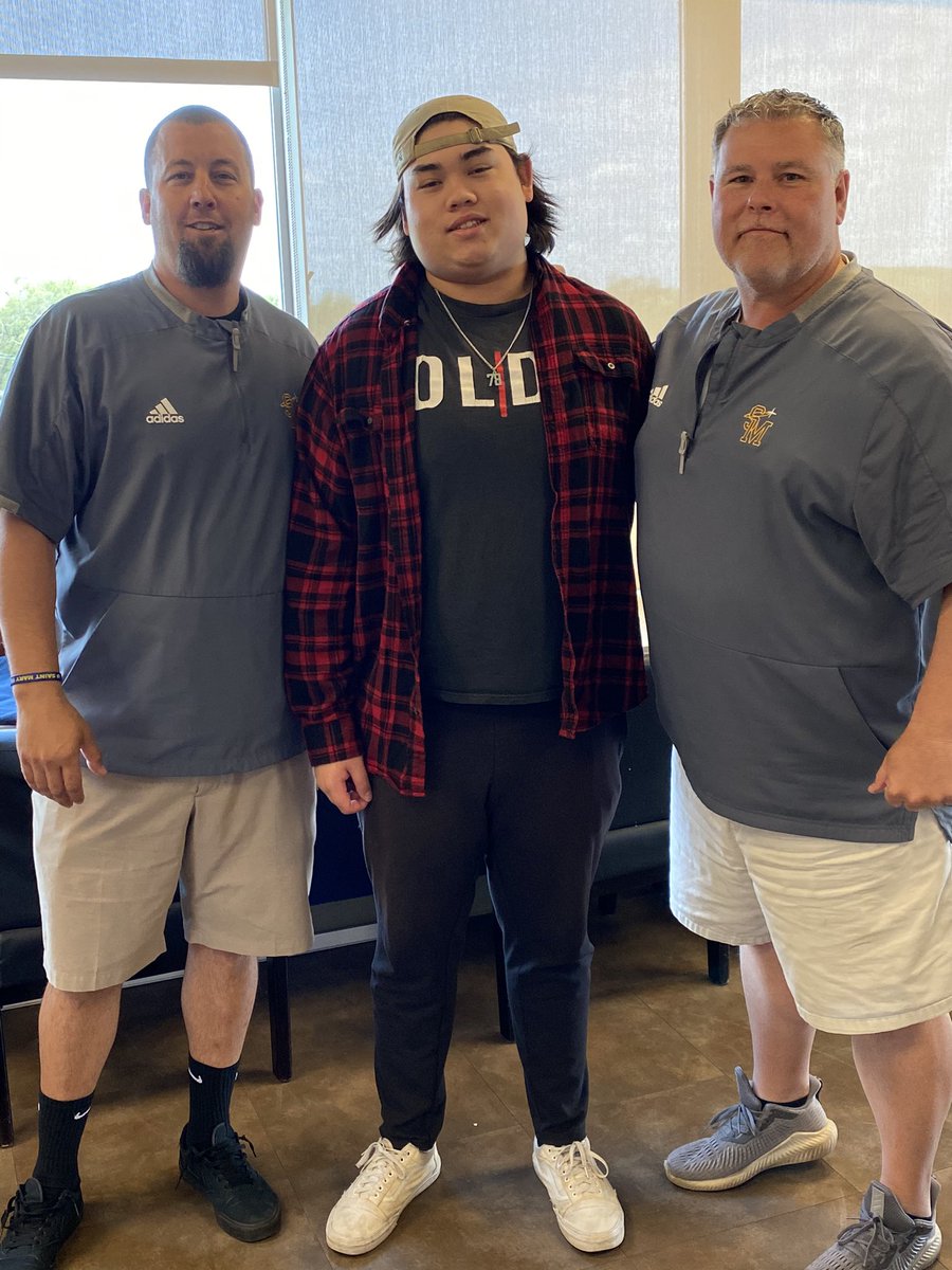 Abyrum78's tweet photo. Thank you USM, @CoachTaia_33 , and the entire football staff for a great visit and tour of your campus and football program. I had great time on campus. https://t.co/ViJrjki2kp