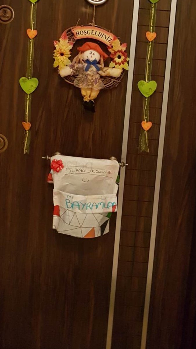 🍬Şeker tahtında bir  bayram geçirmeniz dileğiyle🍬