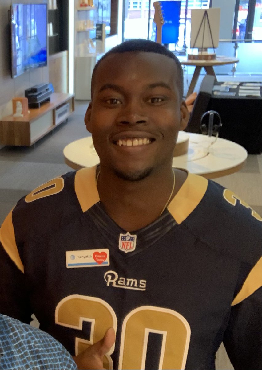 NEW BUSINESS EXPERT ELERT!!
Congratulations to Kenyatta for being our first Business Expert at 🐻❌!!!!
#itsbusiness #DawgPound <a href="/ATT/">AT&T</a> <a href="/404girl/">Betsy Francis</a> <a href="/DaleB1/">Dale S. Brown</a> <a href="/Bh7316/">Brittany Harrison</a> <a href="/ErinB_Butler/">Erin Butler</a>