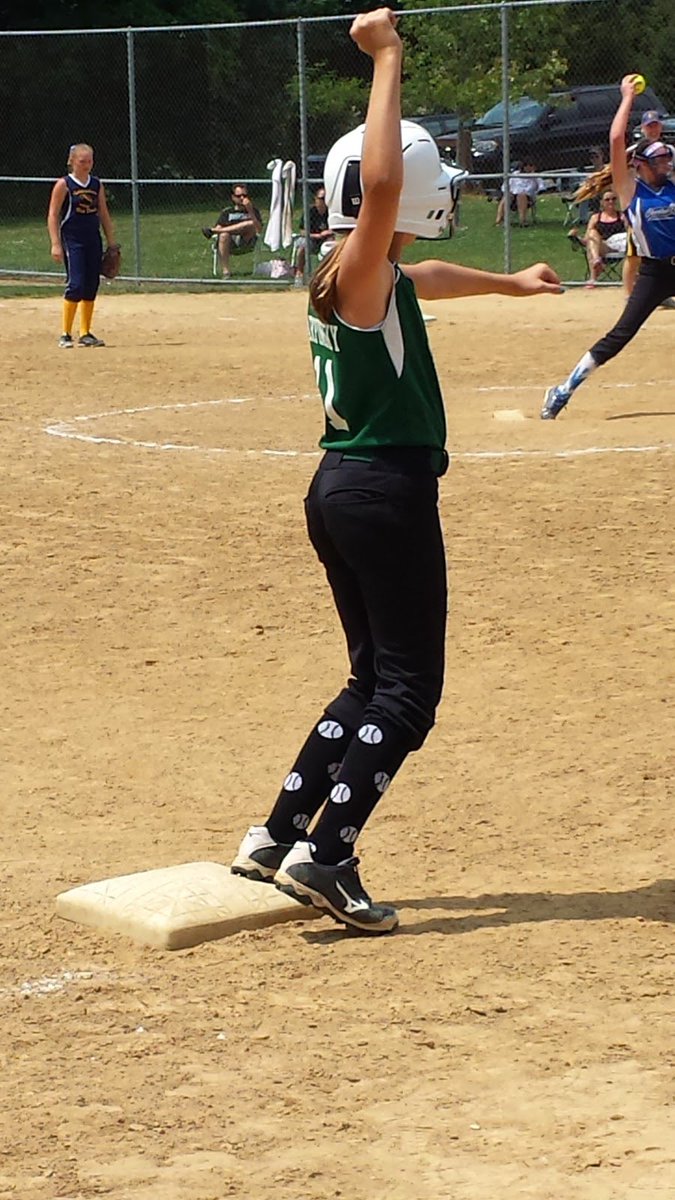 SHSmustangsSB's tweet photo. @J_karpinsky has played first for us all season. Jackie has contributed on and off the field with her amazing leadership as well as willingness to learn a new position in her final year. Jackie will be attending The Ohio State University after graduation. Thank you Jackie! https://t.co/KzQKOcciES
