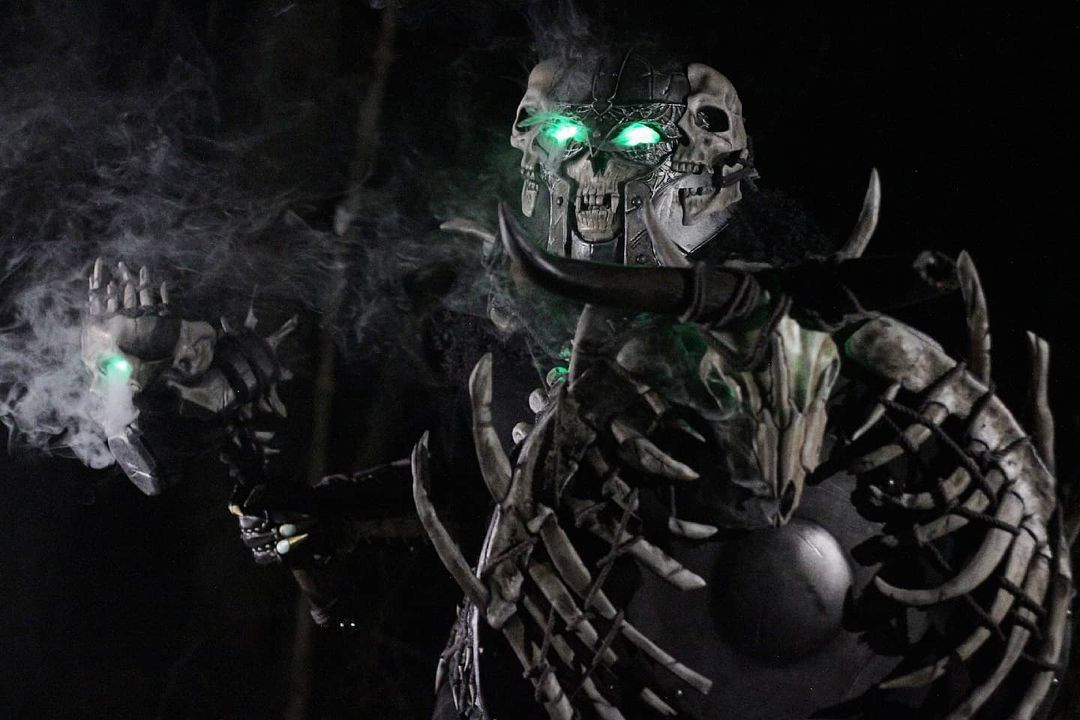 RAMaterials's tweet photo. Check out this awesome Draugr Armor cosplay build from @SNoelleCosplay snoellecosplay! Rebound™ 25, Mold Star™ series silicone was used to create molds for the skull and bones which were then cast with Smooth-Cast™ 65D and 325! https://t.co/0gkgbdjeTq