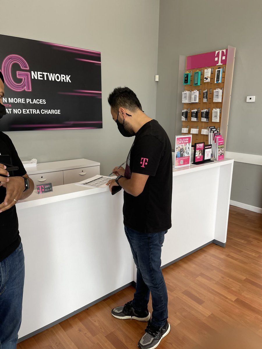 The team in Vienna VA rocking it out on #DEALday 💪