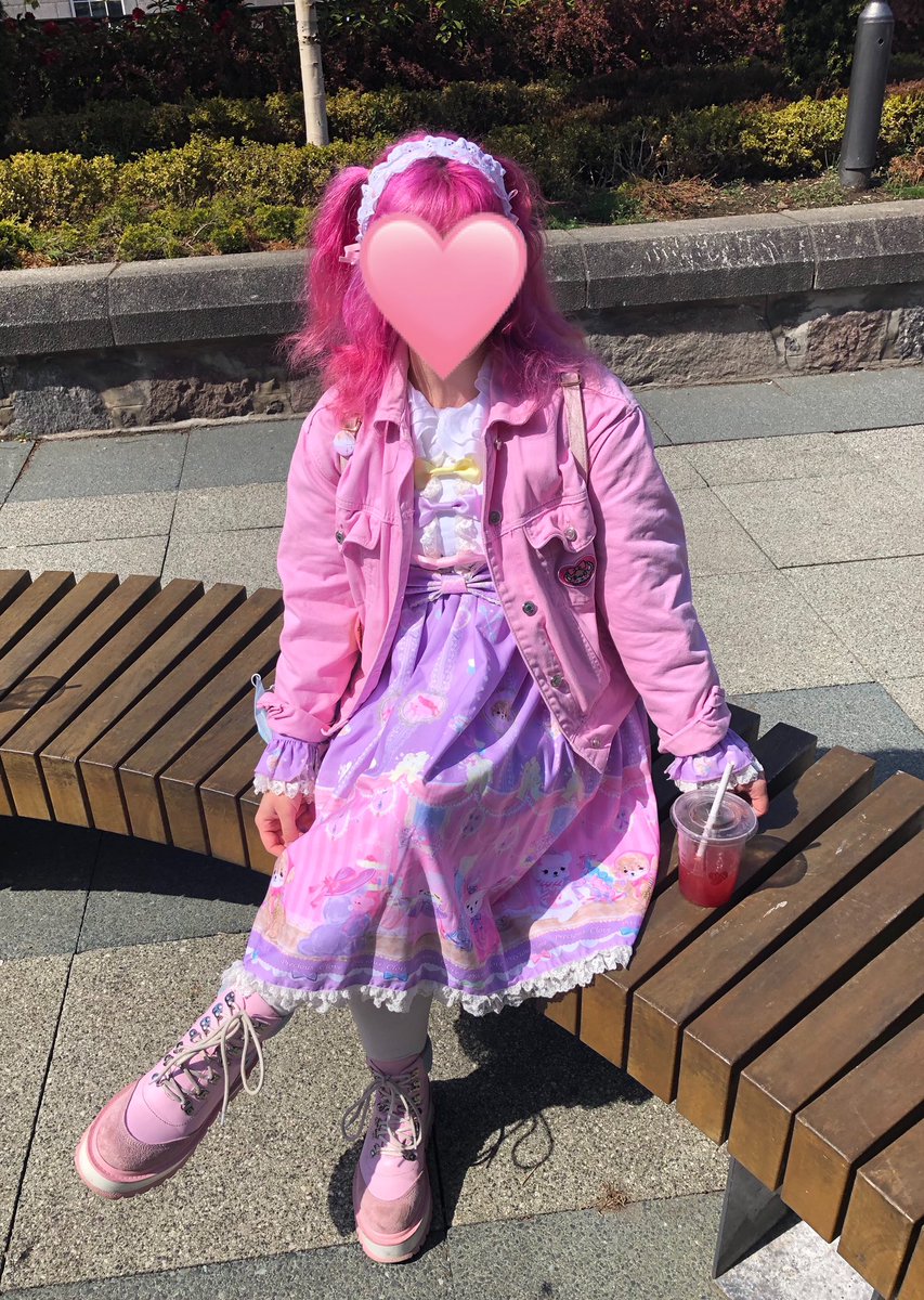 dollie tweet media