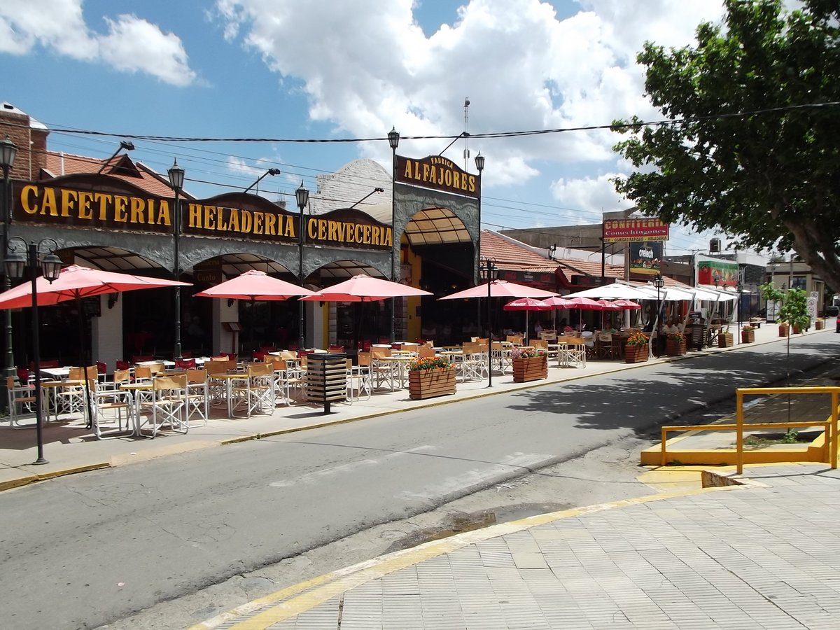 eduardojacobus's tweet photo. Buen finde gente!
El homenaje de hoy es para #Merlo, ciudad turística en la província de #SanLuís.
#CallesCentricas #SierradeLosComechingones #PostaDelSol
@Imagen_Arg @RespiraArg @turisargentina @DestinosAr @TurismoSanLuis_ @Welcometojujuy @elviajeroMP @Elcamin41544751 https://t.co/3dpSauyPDh