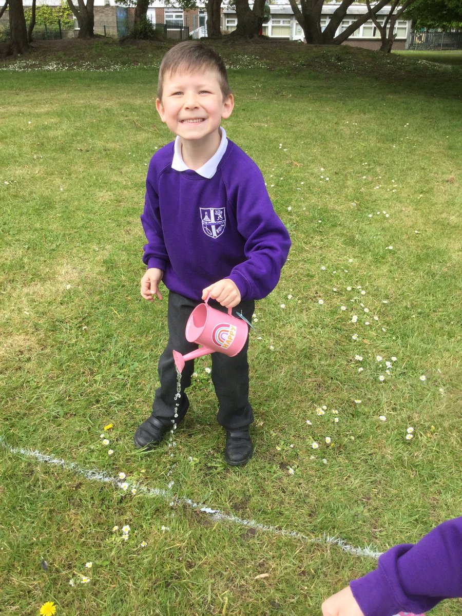 Children in Year 1 have been busy sowing a wildflower meadow to encourage pollinators in our #SharedHome project. Thank you to @MetroMayorSteve for funding it through #GreenLCR #biodiversity