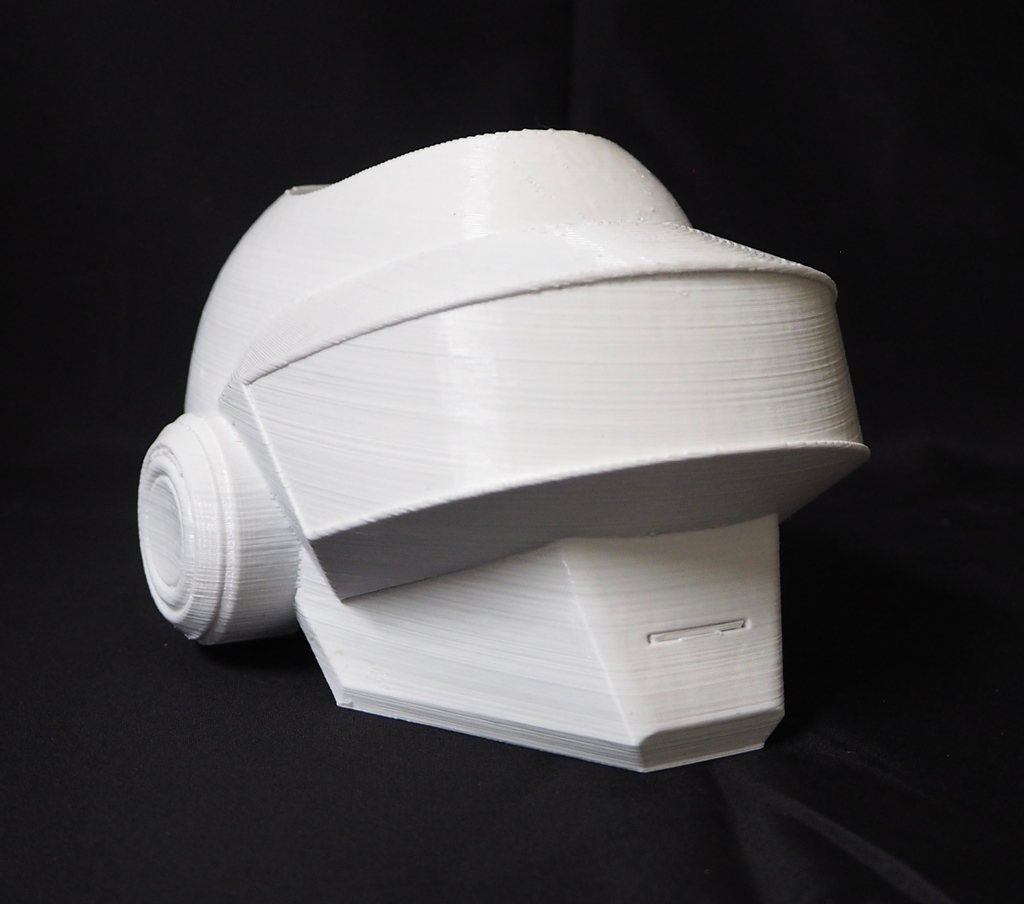NefilaTek's tweet photo. Our recycled Nefila PETG white is now available on our Canadian Website. ♻️♻️♻️ 

Test print of the day: A famous Helmet, do you recognize it?

#Nefilatek #3Dprinting #3Dprints #3Dfilament #PETG #sustainability #sustainable  #recycled #recycledplastic #recycling https://t.co/qplclOKevo