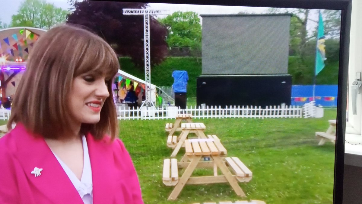 Great to see the iStadia outdoor led screens on site for the first welsh test event in Cardiff Castle this weekend, 2 x P4.8mm 20sqm trailer screens taking the broadcast feed in via SDI. Great to be working with <a href="/WelshGovernment/">Welsh Government</a>  <a href="/2CanProductions/">2Can Productions</a>  <a href="/AB_Acoustics/">ABacoustics</a> #mobileled