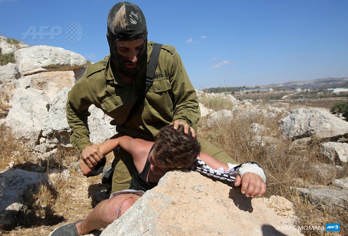 Xrtista's tweet photo. So this is humane is it? 
#PalestinianLivesMatter https://t.co/ZzMm7qtPqZ