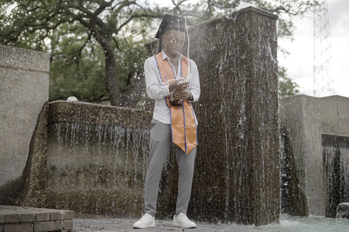 inthewood_'s tweet photo. oh shit I graduate tomorrow https://t.co/i3lk3PZBdO