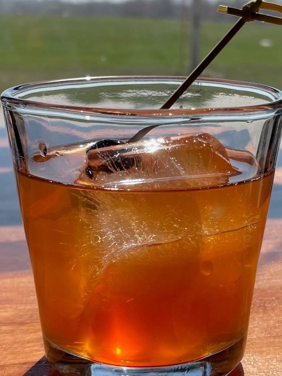 IowaDistilling's tweet photo. Need a little fruit in your life? #IowaDistillingCompany #cocktails #drinks #IowaManhattan #bourbon #StrongerTogether #Weekends #BackyardBartender #ShopLocal #SupportSmallBusiness #IowaStrong #MadeInIowa #Iowa https://t.co/cHZvB9xtnK