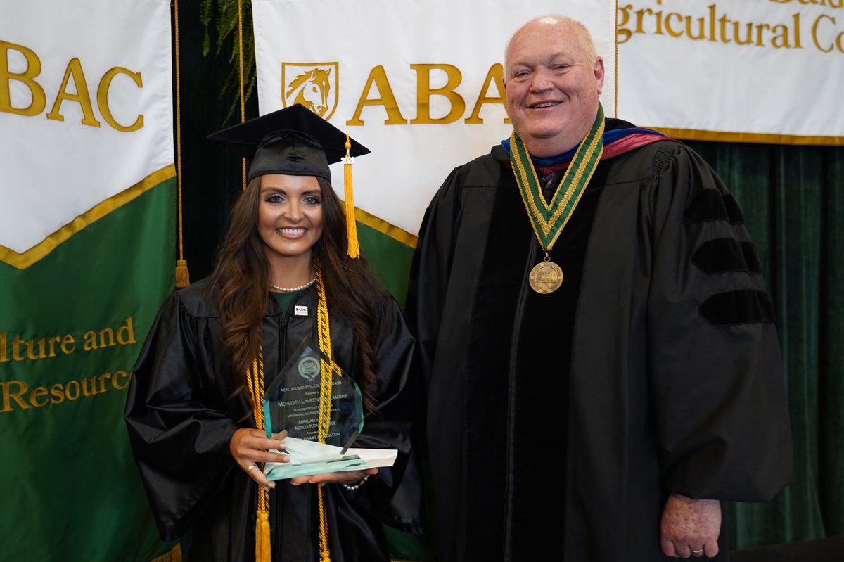 AbacAlumni's tweet photo. Congratulations to our Spring 2021 Alumni Association Award Winner, Meredith McGlammory! https://t.co/XueOPKEoyN