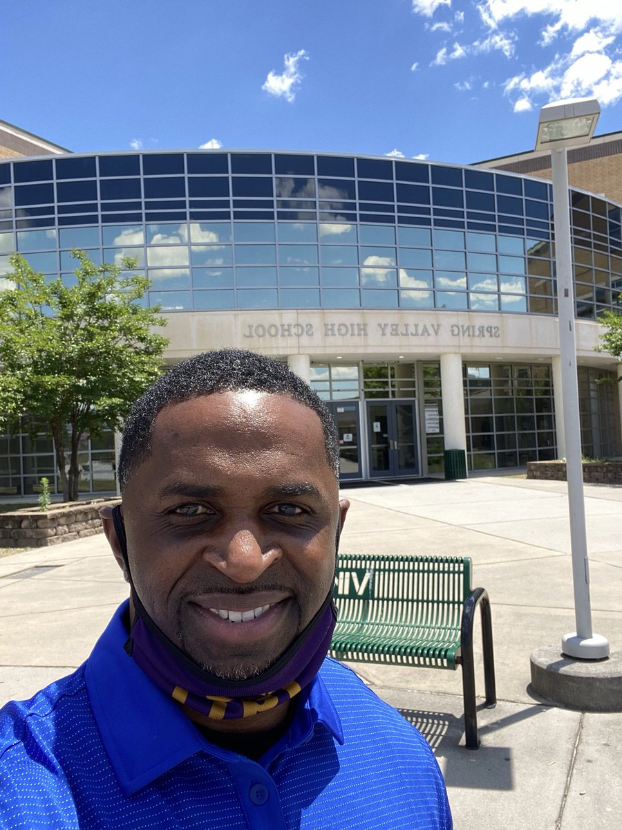 ervin_mack's tweet photo. Great time @SV_Vikings building on the foundation established with administration, coaches, and guidance. Shout out to @hkdickerson for the Gospel conversations and her enthusiasm for FCA! Thank you guys for allowing me to share the vision. #FCATakeover #RichlandCountyISeeYou https://t.co/T0p1FhwyMx
