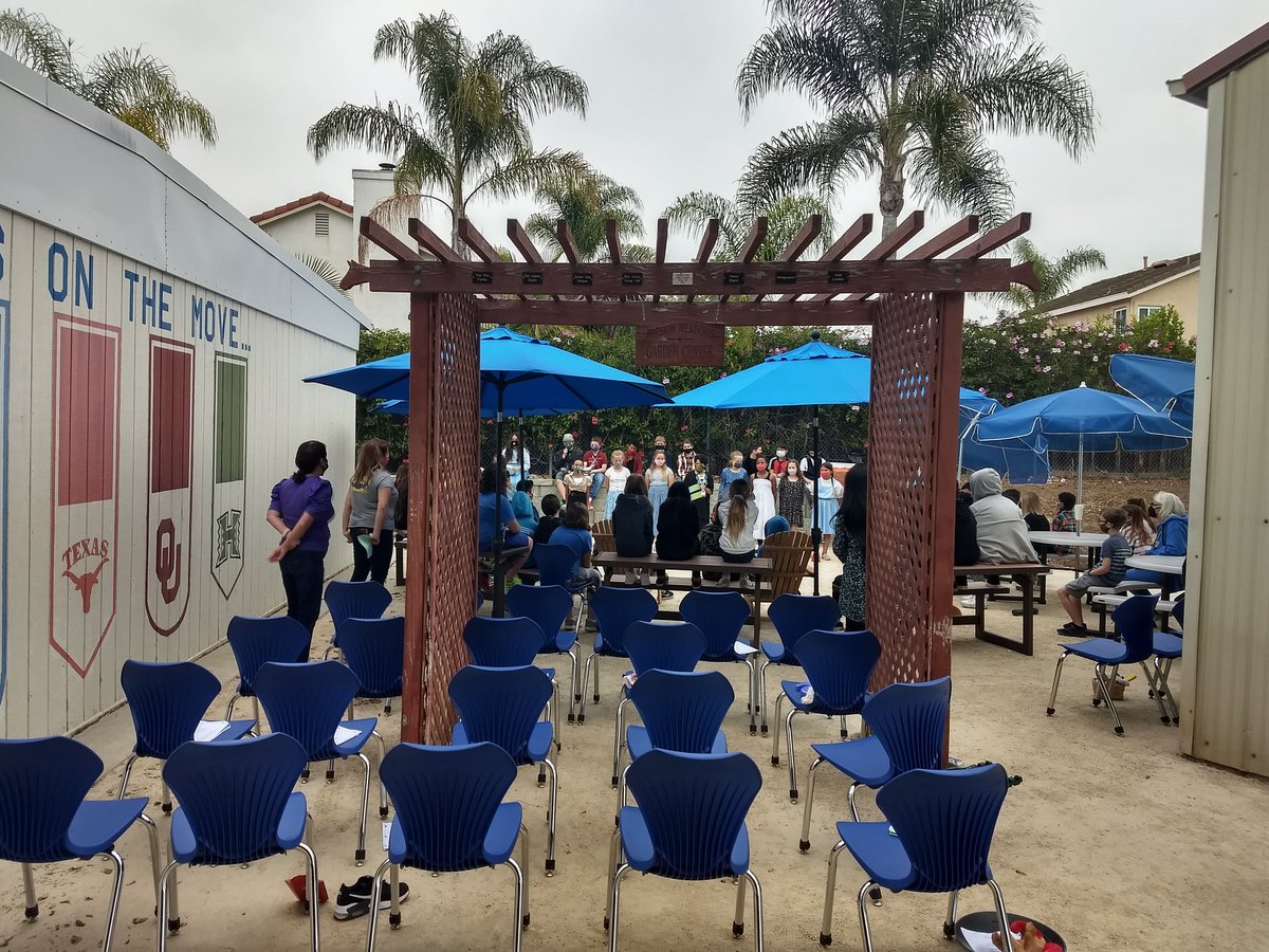 The new <a href="/MMMustangs/">Mission Meadows</a> outdoor classroom turned into an outdoor musical theater today with Ms. Sutton's 4th grade play, "Gold Dust or Bust." The performers and audience members did great! <a href="/VistaBlueprint/">Vista Unified</a> <a href="/VUSDHR/">Vista Unified SD</a> @VUSD__SpEd <a href="/ArtsVUSD/">VUSD Arts Empower</a> ⛏️💰❤️🐎 #wave #collaborate #performingarts