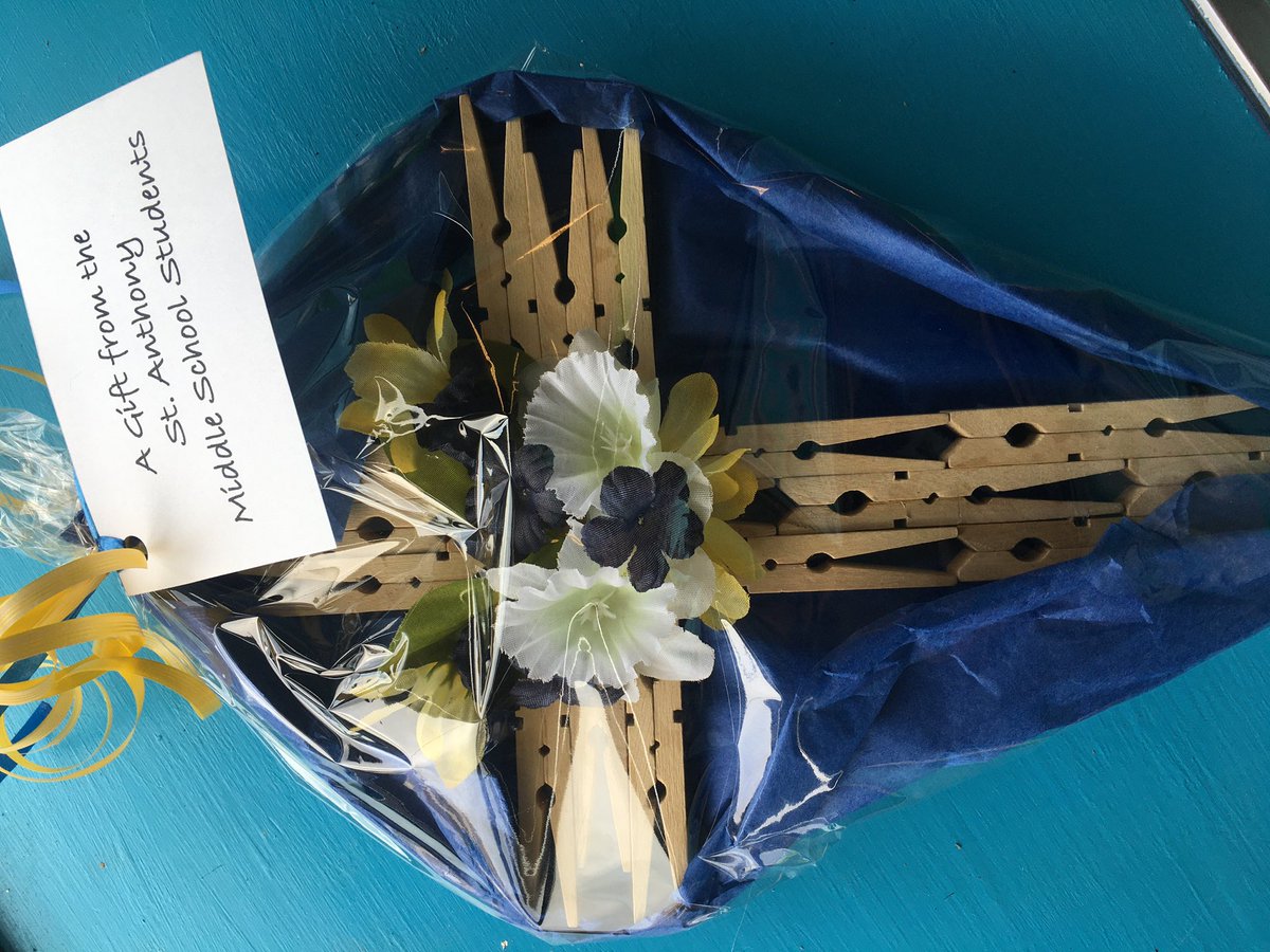Our middle schoolers made these beautiful crosses as part of their May’s community service. The crosses were donated to St. Anthony’s Parish. #LivingOurFaith #WorksOfMercy <a href="/CSOboston/">Catholic Schools Office Archdiocese of Boston</a> @ICSFBoston