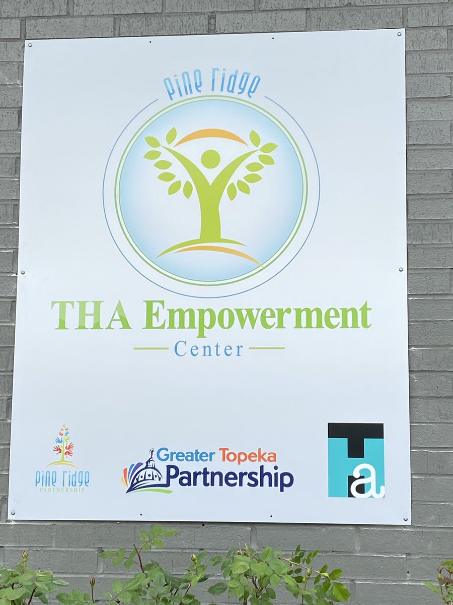 PSI_WU_TECH's tweet image. Today was the ribbon cutting of the new THA Empowerment Center!