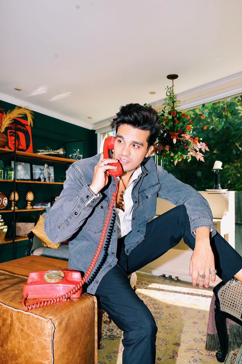 alô? tô ligando pra avisar que tá chegando música nova 🙊