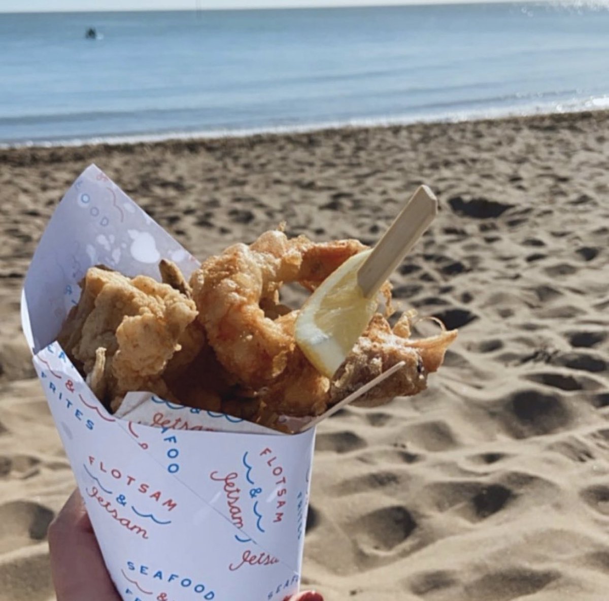 A CONE OF FRITTO MISTO.......Where it all started for us.  Open from 11.30am!
❤️🤍💙
#Kentcoast #fishandchipsonthebeach #kentfood #fishandchips #broadstairs #margate #thanetfood #seafood #seafoodandfrites #ramsgate #vikingbay #seasideliving #ramsgate #frittomisto #lobsterandchips