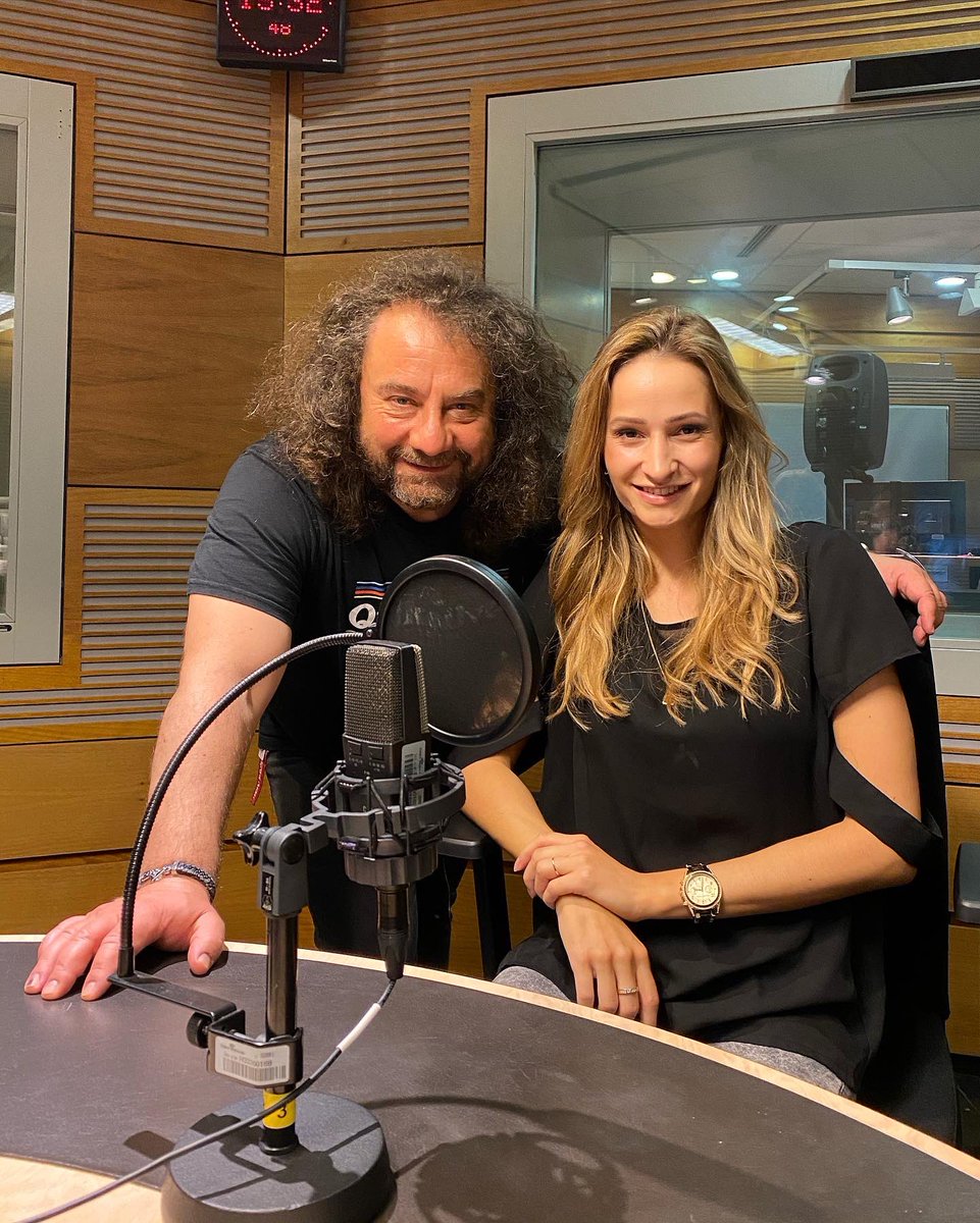 Rozhovor s mojí maličkostí na—> <a href="/ceskyrozhlas/">Cesky rozhlas</a> 📻 Byla jsem hostem Pátečních hovorů po 22h.🎙🎧
Děkuji za pozvání <a href="/vladimirkroc/">Vladimír Kroc</a> 🙏🏽🗣, bylo mi potěšením.
#interview #ceskyrozhlas #guest #radio #studiotime